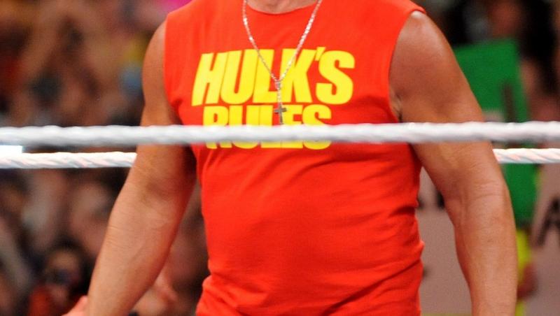 Hulk Hogan nu-și mai simte partea inferioară a corpului, după cea mai recentă operație, spune Kurt Angle. Care e starea lui