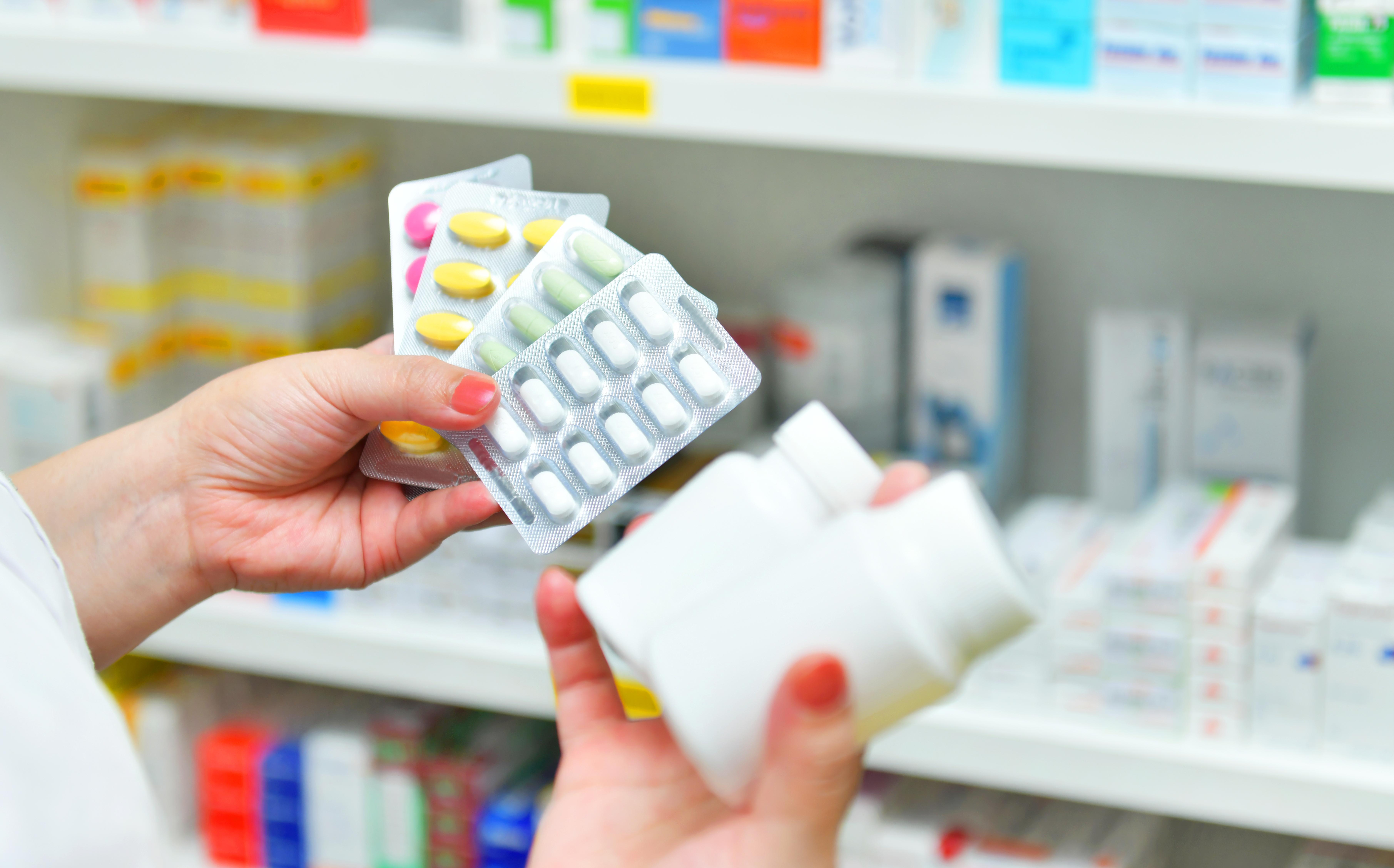 Lista medicamentelor alternative pentru gripă. Ce antitermice, antiinflamatoare şi antivirale sunt disponibile în farmacii