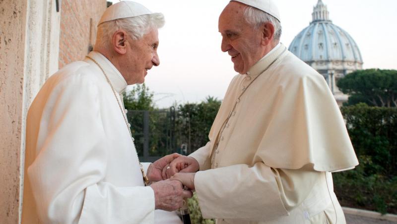 Primele imagini de la înmormântarea lui Papa Benedict al XVI-lea. Motivul pt care sunt folosite trei sicrie și ce reprezintă