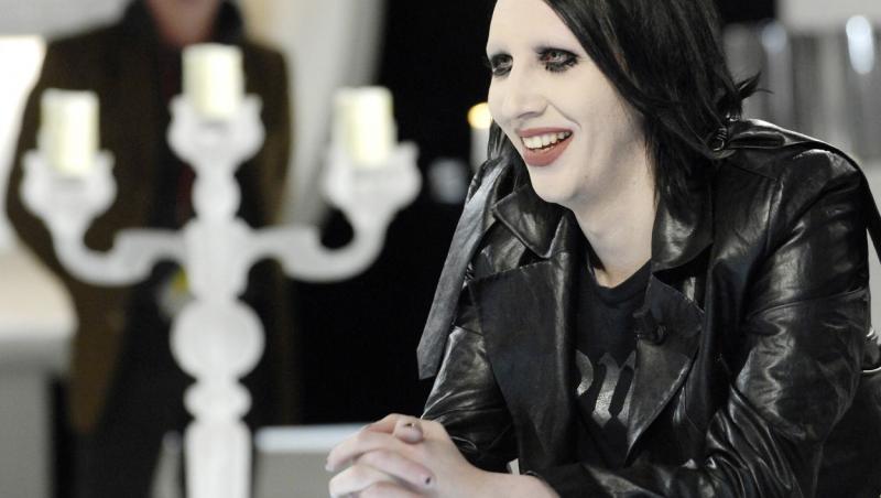 Marilyn Manson, într-o ipostază inedită. Cum arată cântărețul fără machiaj. Este de nerecunoscut așa pe stradă