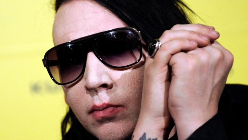 Marilyn Manson, într-o ipostază inedită. Cum arată cântărețul fără machiaj. Este de nerecunoscut așa pe stradă