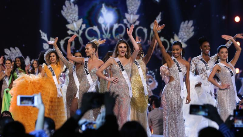 Tânăra din Pakistan care a stârnit o isterie după ce s-a calificat la Miss Univers pentru prima dată în istorie. Cum arată ea