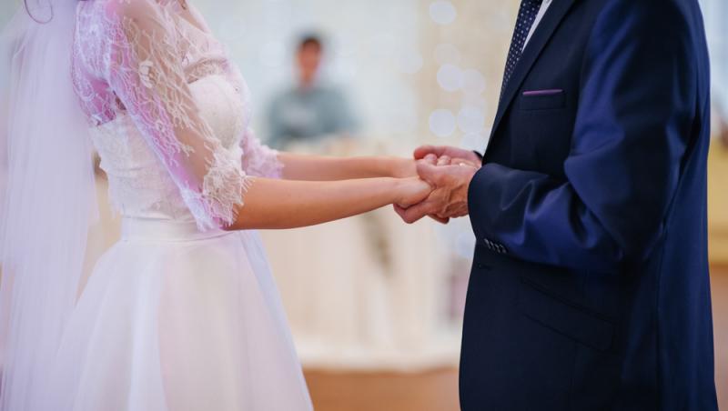 O mireasă cere divorțul, la doar o zi după nuntă, din cauza unui gest inofesiv făcut de noul soț. Ce regulă importantă a încălat