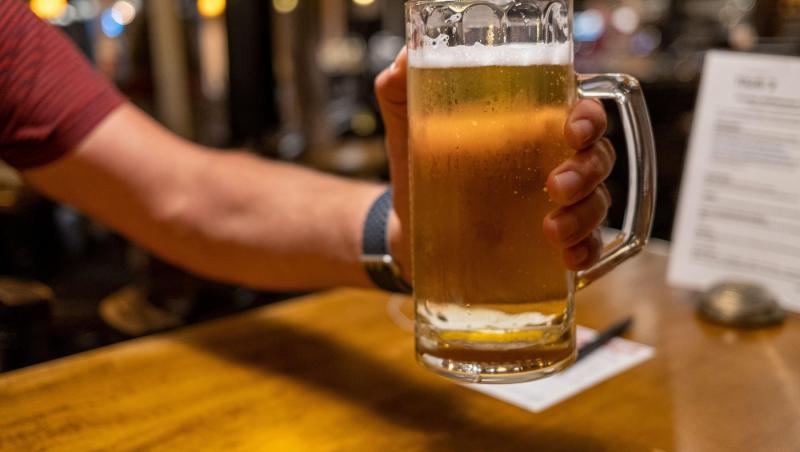 Un bărbat a băut 2.000 de halbe de bere în aproximativ 6 luni și apoi a dezvăluit ce i s-a întâmplat. Ce a pățit