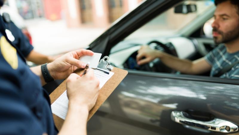 Șoferii pot rămâne fără certificatul de înmatriculare dacă nu se conformează legii
