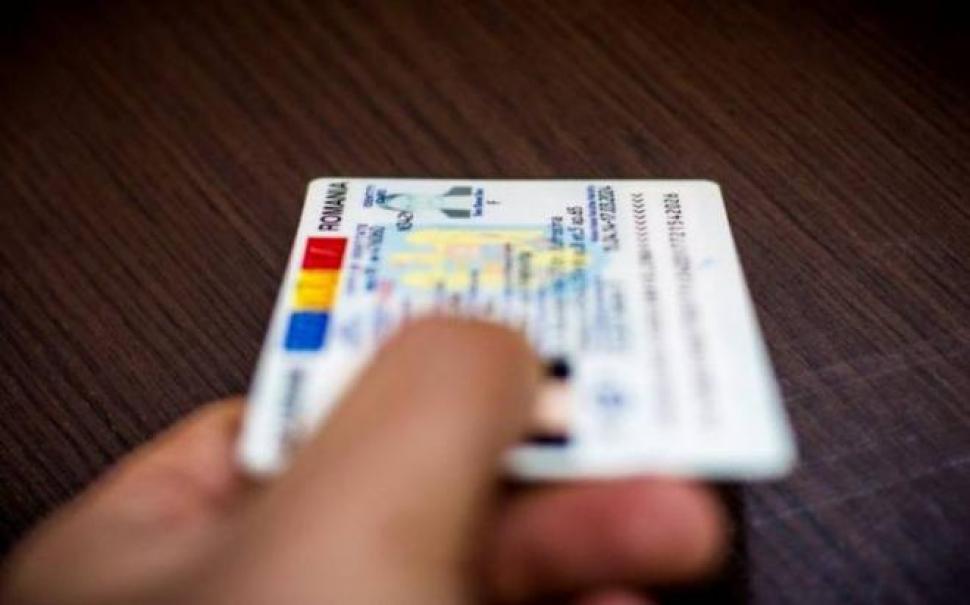 Schimbări la buletinele românilor. Ce informații se vor regăsi pe cartea de identitate