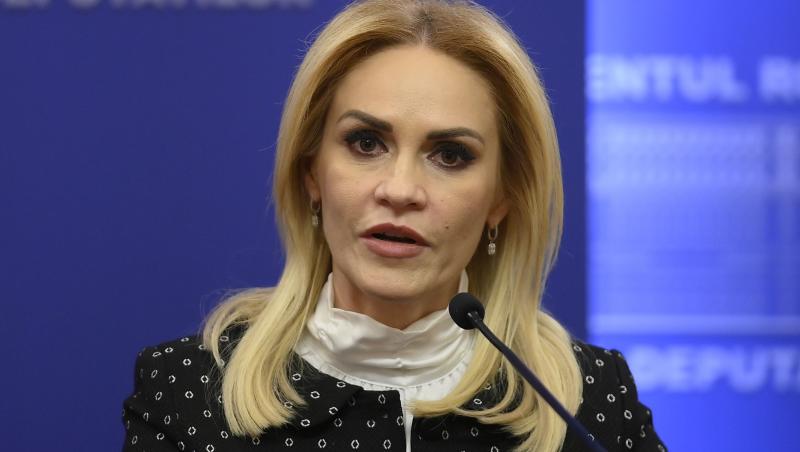 Mirela Vaida, alături de Gabriela Firea în ziua în care fiul fostului ministru s-a cununat civil. Imagini inedite de la eveniment