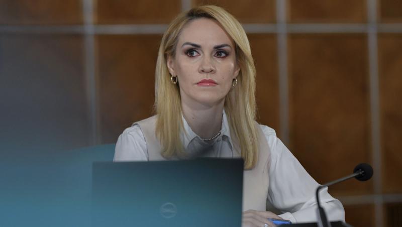 Mirela Vaida, alături de Gabriela Firea în ziua în care fiul fostului ministru s-a cununat civil. Imagini inedite de la eveniment