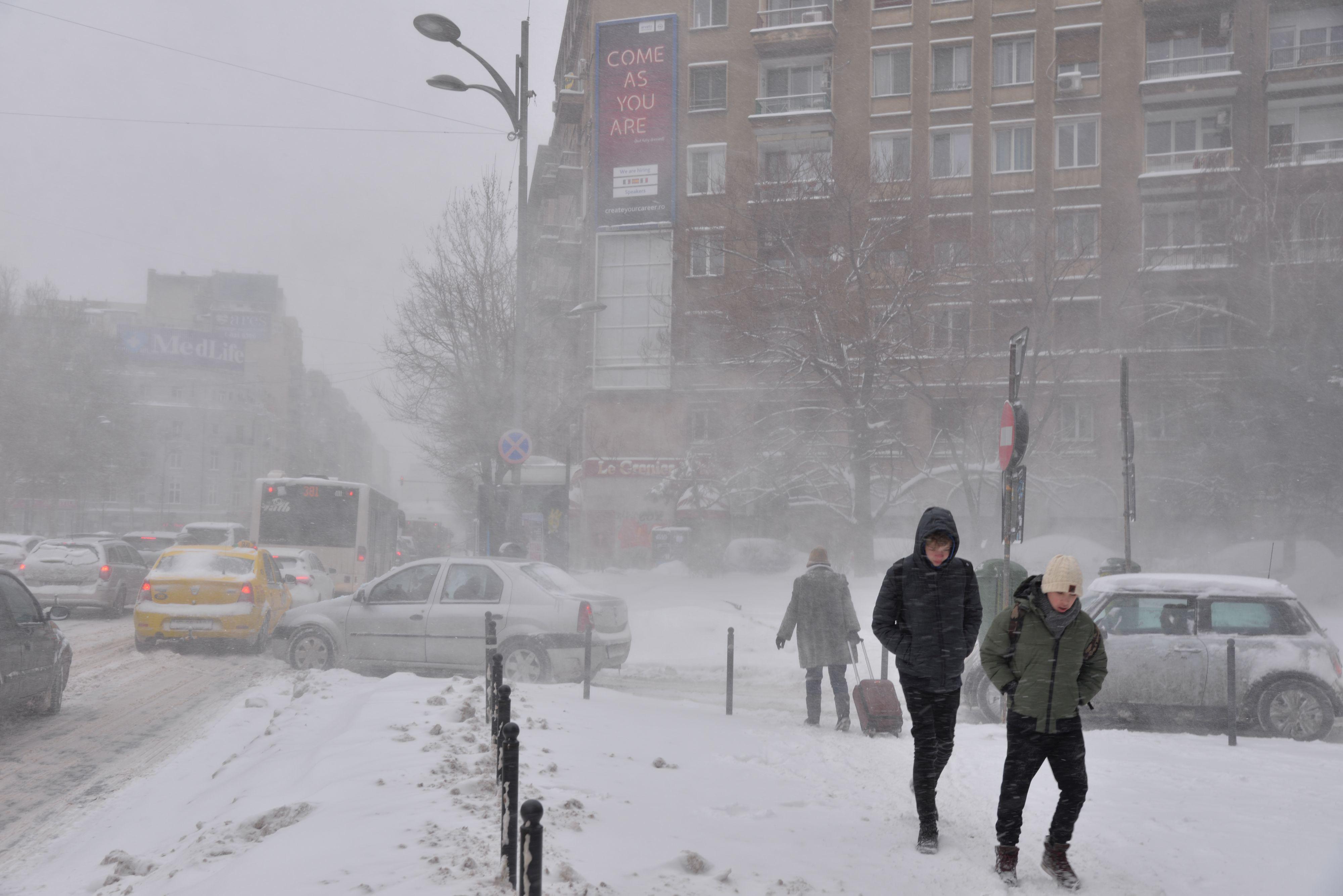 Când vor cădea primii fulgi de zăpadă în București. Zilele când se anunță cel mai rece în Capitală