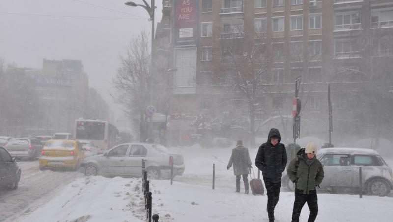 Când vor cădea primii fulgi de zăpadă în București. Zilele când se anunță cel mai rece în Capitală