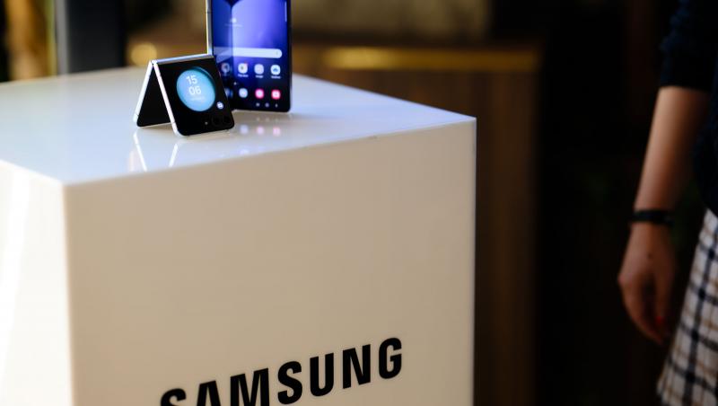 (P) Invitații la Join The Flip Side au renunțat pe loc la telefonul personal în favoarea unui Samsung Galaxy Z Flip5 sau Z Fold5