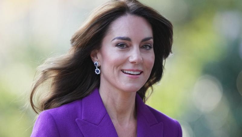 Kate Middleton a împărtășit o fotografie nemaivăzută din copilăria ei, de Crăciun. Ce detaliu au remarcat oamenii imediat