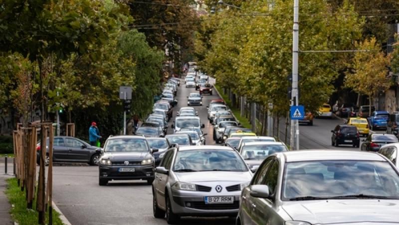 Parcare gratuită pentru maşinile electrice în Bucureşti. Ce condiție trebuie îndeplinită pentru a beneficia de această facilitate