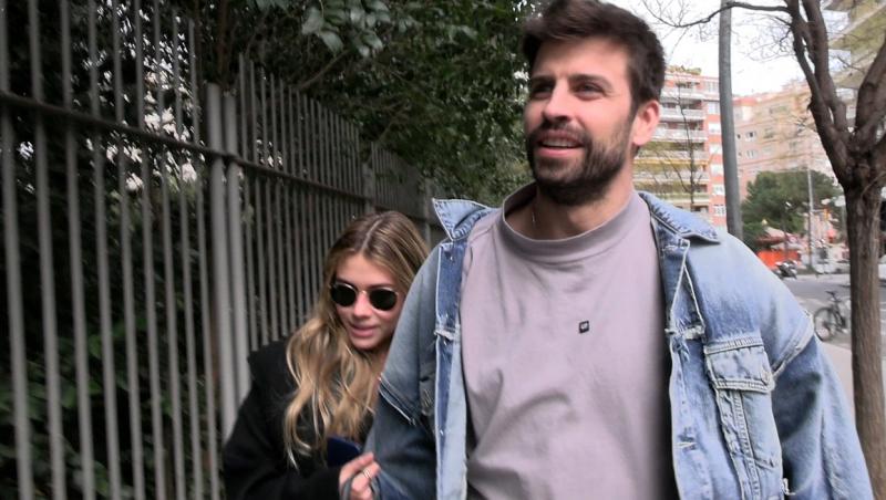 Gerard Pique și iubita lui mai tânără, moment neașteptat pe o stradă din Barcelona. Studenta a lovit un panou publicitar | VIDEO