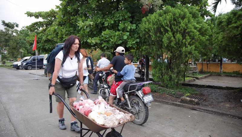 America Express, 13 februarie 2023. Ce a pățit Bie Adam când curcanul a început să se „agite” în mașină. Ce fobie are Dinu Gavril