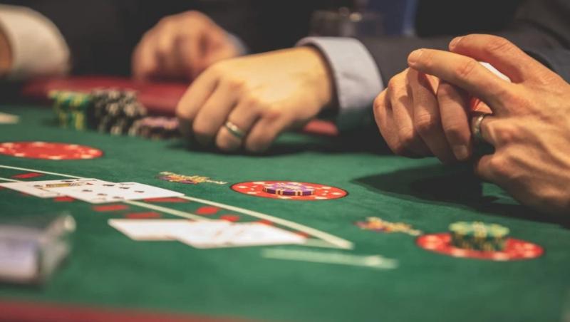 Descoperă tot ce trebuie să afli despre jocul de poker