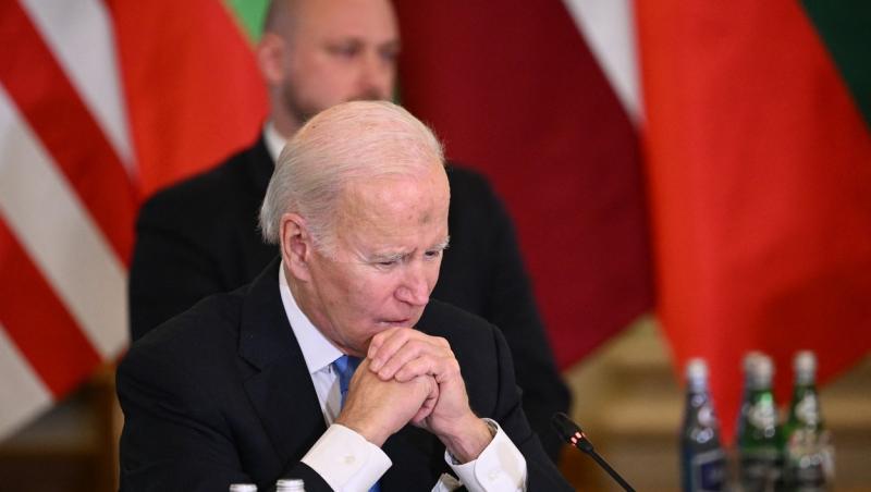 Joe Biden s-a prezentat la summitul B9 cu o pată de cenușă în mijlocul frunții. Ce semnifică urma care a creat controverse