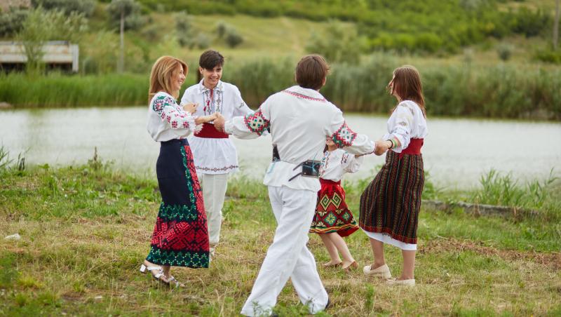 Dragobete 2023. Cele mai cunoscute tradiții și obiceiuri din România