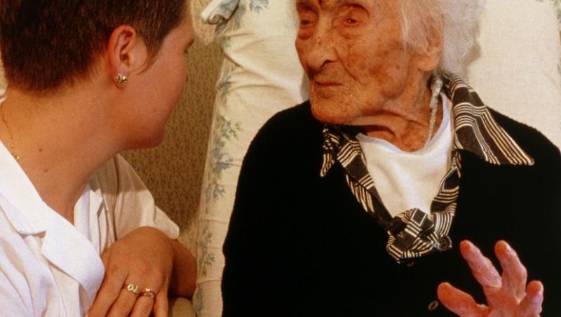 Femeia care a trăit până la 122 de ani a dezvăluit 3 secrete care au ajutat-o să devină cea mai bătrână persoană din lume