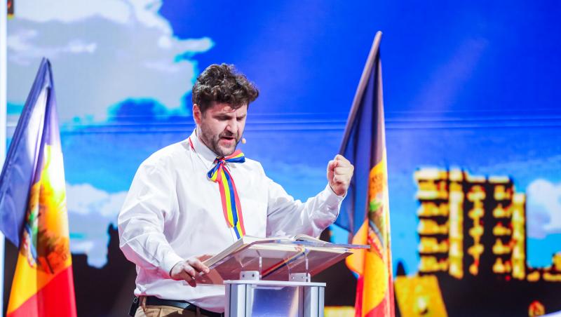 iUmor sezonul 14, 25 februarie. Johnny Bădeliță a făcut show cu șlagărele românești de odinioară. Cu cine l-au confundat jurații