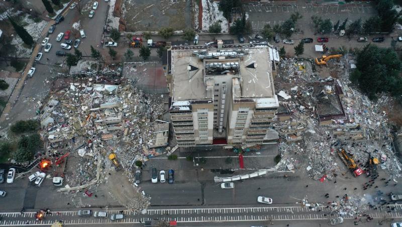 Ce a apărut pe cer în Bursa, la finalul lunii ianuarie, înainte de cutremurele devastatoare din Turcia. Imaginile sunt virale
