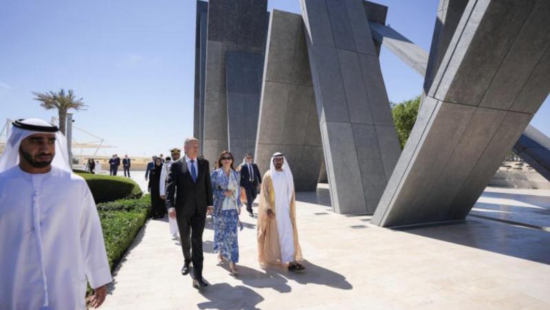 Carmen Iohannis, o nouă gafă vestimentară? Cum s-a îmbrăcat Prima Doamnă la un dineu oficial din Emiratele Arabe