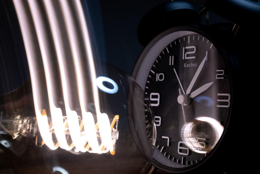 Cum ne afectează ora de vară și ce putem face pentru a trece mai ușor peste această schimbare