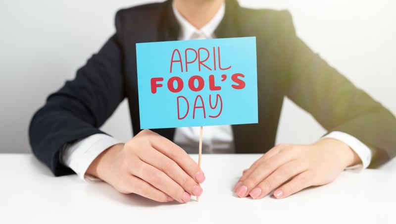 Ce superstiții există pe 1 aprilie. Dacă faci acest lucru de Ziua Păcălelilor, după ora 12, te va urmări ghinionul tot anul