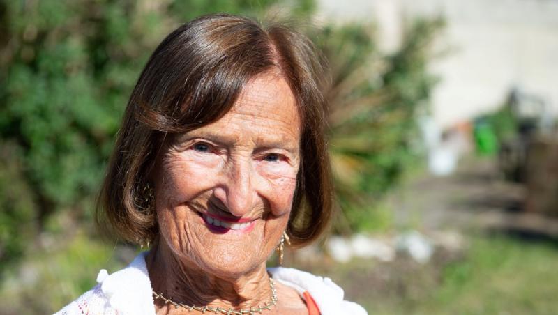 Secretul femeii care se apropie de vârsta de 102 ani. Un lucru pe care îl face mereu îi prelungește viața