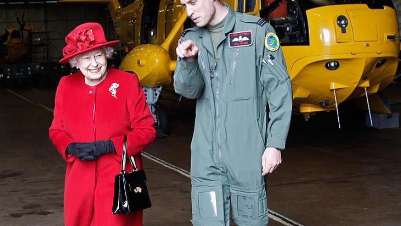 De ce a apărut azi o poză nemaivăzută cu Regina Elisabeta, nepoții și strănepoții ei. A fost făcută cu puțin timp înainte să moară