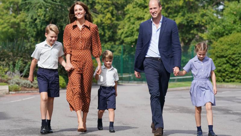 Prințul Louis a împlinit 5 ani. Imagini de colecție cu mezinul lui Kate Middleton și al lui William. Ce tradiție nu s-a respectat