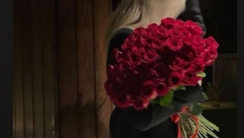Mireasa sezon 7. Denisa, răsfățată cu un buchet imens de trandafiri. Imaginea care a trezit suspiciuni în rândul susținătorilor