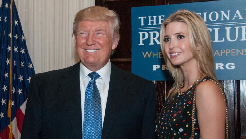 Ivanka Trump i-a amețit pe toți cu o rochie mini, cameleonică. La 41 de ani, fiica lui Donald Trump este un magnet de priviri