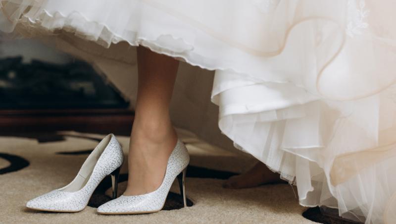 (P) Cum alegi pantofii potriviți pentru ziua nunții?