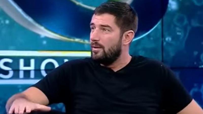 „Cea din spate e Ramona Olaru?”. Cătălin Cazacu și-a pus fanii pe jar cu o fotografie din online. Cine este tânăra din imagini