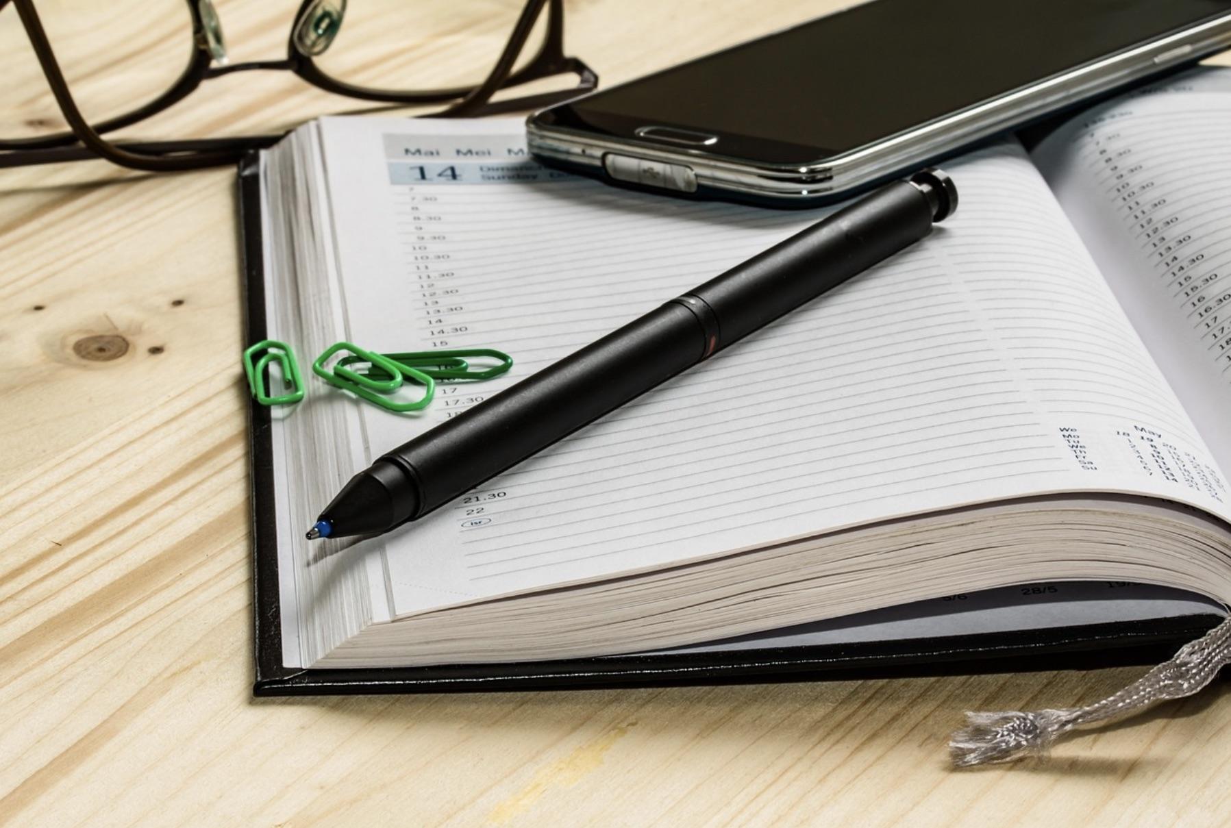 Pe rom&acirc;ni &icirc;i așteaptă o nouă minivacanță. C&acirc;te zile libere vor primi bugetarii din partea statului