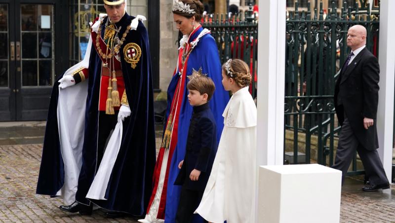 Kate Middleton a strălucit la încoronarea Regelui Charles al III-lea. Ce a lăsat Prințesa de Wales la vedere, prin mantie