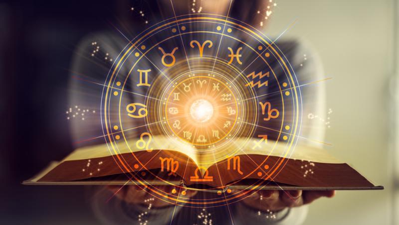 Horoscopul cuplurilor în iulie 2023. Nativii acestor cinci zodii pot să se aștepte la schimbări majore în relațiile de iubire