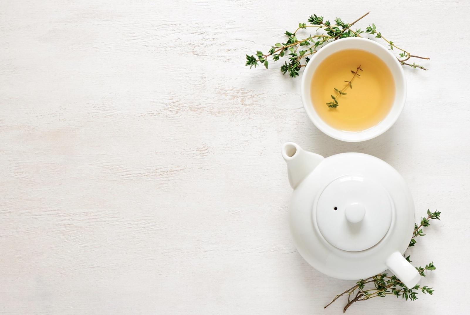 Care sunt cele mai bune ceaiuri pentru durerea de stomac. Cum scapi de disconfort în mod natural, fără pastile