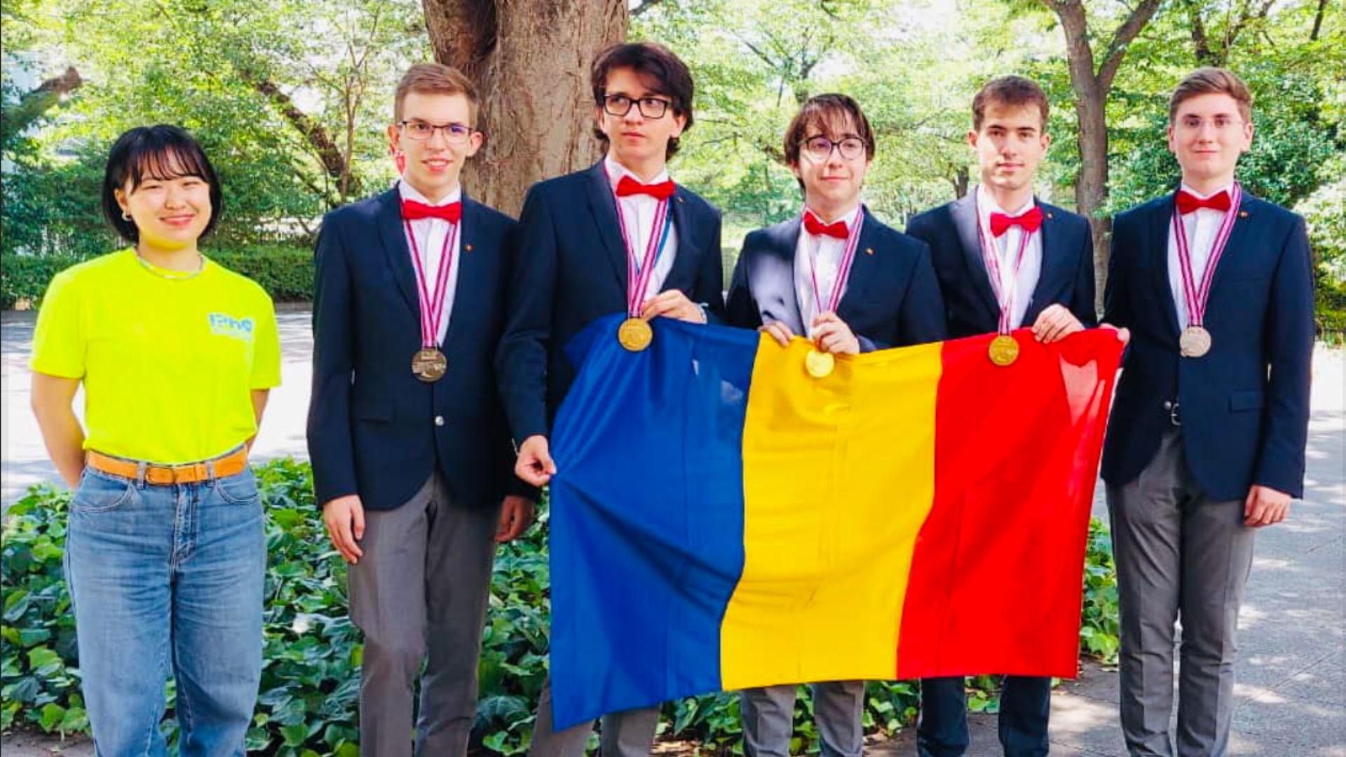 Elevii români au obținut locul 3 în lume la Olimpiada Internațională de Fizică 2023. Doar unul dintre ei învață la liceu de stat