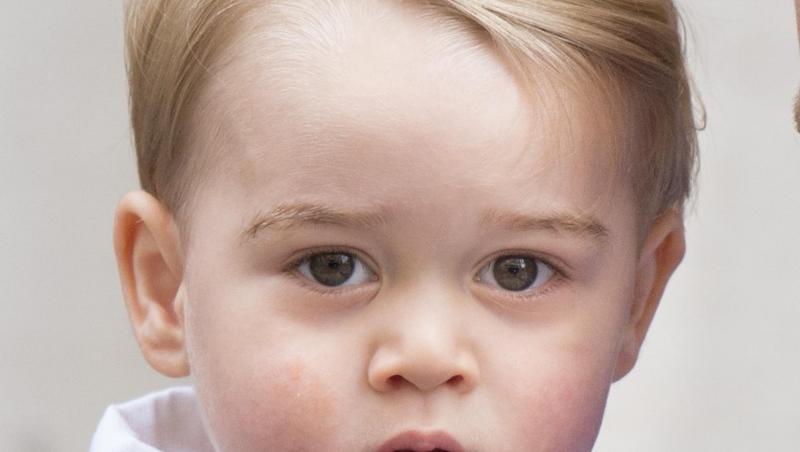 Prințul George a împlinit 10 ani! Ce detaliu inedit au observat internauții la fotografia lui aniversară | FOTO