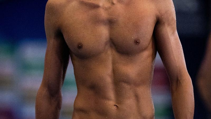 David Popovici s-a calificat în semifinale la 200 metri liber. Campionatele Mondiale de Înot se văd exclusiv în AntenaPLAY
