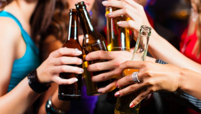 Românii sunt în topul consumatorilor de alcool. Ce loc ocupăm și câtă băutură consumăm, în medie
