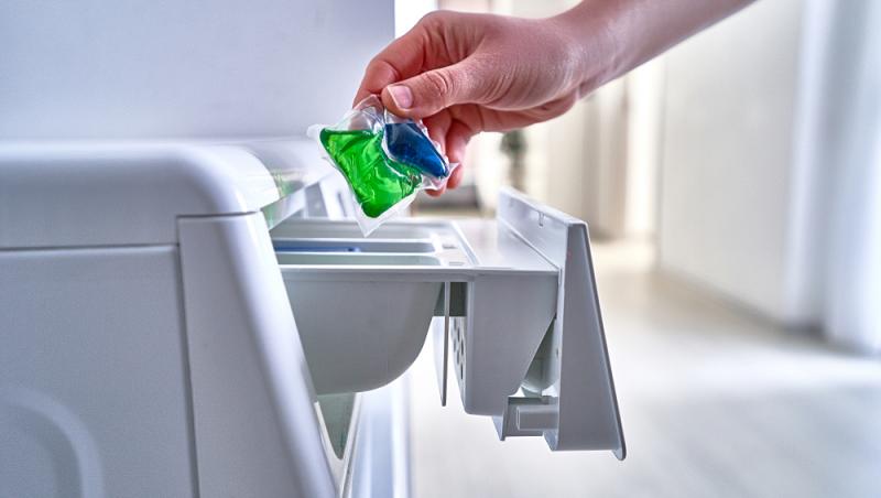 Cum se folosesc, de fapt, pernuțele de detergent. Cele mai multe gospodine utilizează greșit capsulele