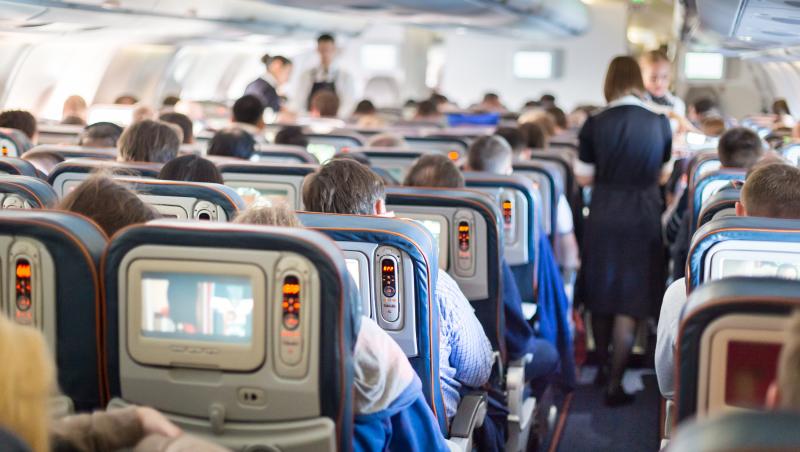 Un pilot a explicat ce se întâmplă dacă un pasager moare în timpul călătoriei cu avionul