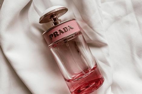 (P) Care sunt cele mai apreciate parfumuri de femei din lume