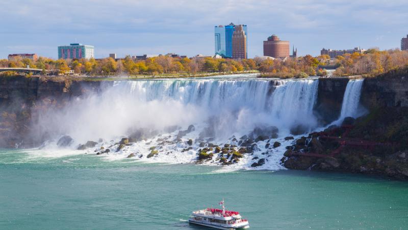 Fenomenul rar care a apărut la Cascada Niagara. S-a întâmplat pentru prima dată în istoria sa