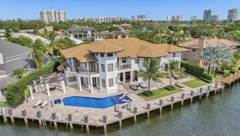 Lionel Messi a cumpărat o proprietate pe malul apei în valoare de 10,8 milioane de dolari. Cum arată noua casă din Florida