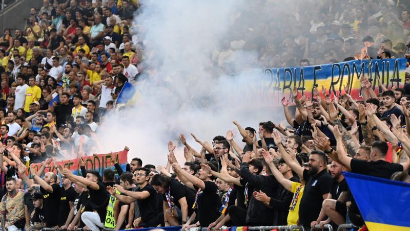 imagine cu bannerele care au dernajat la meciul romania - kosovo