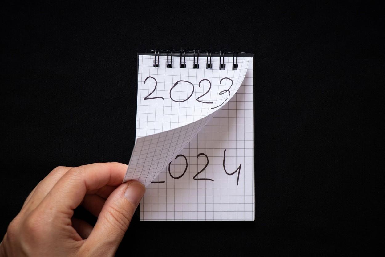 „Un călător în timp din 2671” atenționează că anul 2024 va fi mai tumultuos decât cel de acum: „Trebuie să-ți faci planuri”